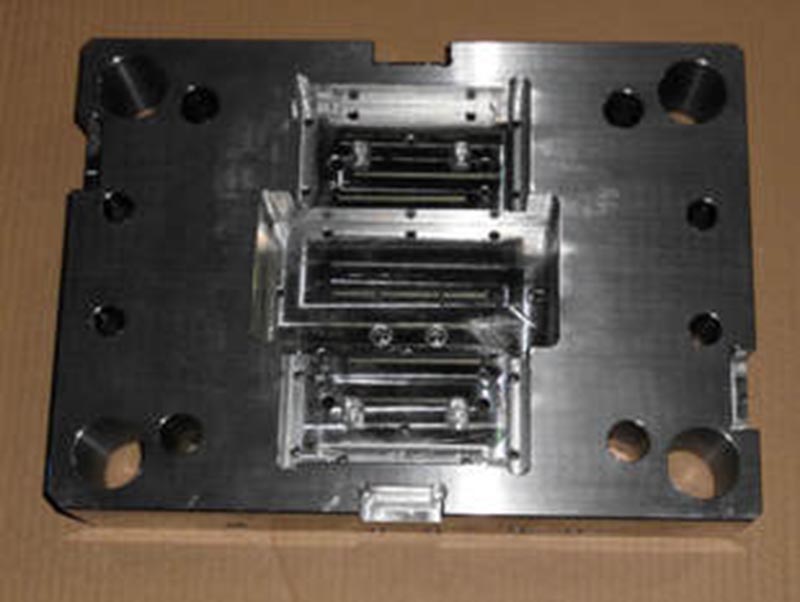 闸北精密塑料模-06